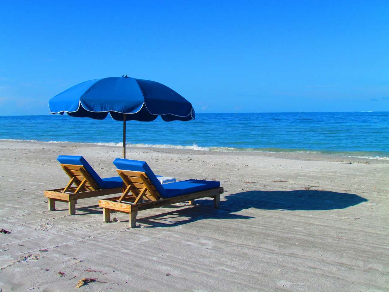 Hitched & Away Newsletter - Travel Tips, Destination Guides, and Exclusive Deals