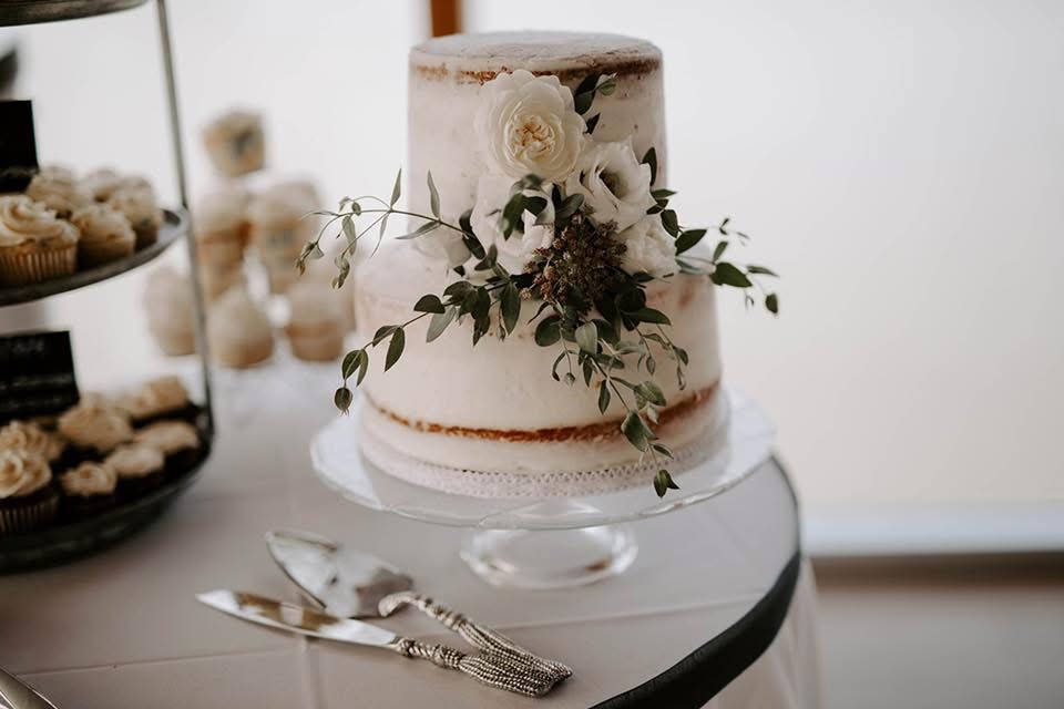 Bake & Bloom: The Divine Edition by Kerry