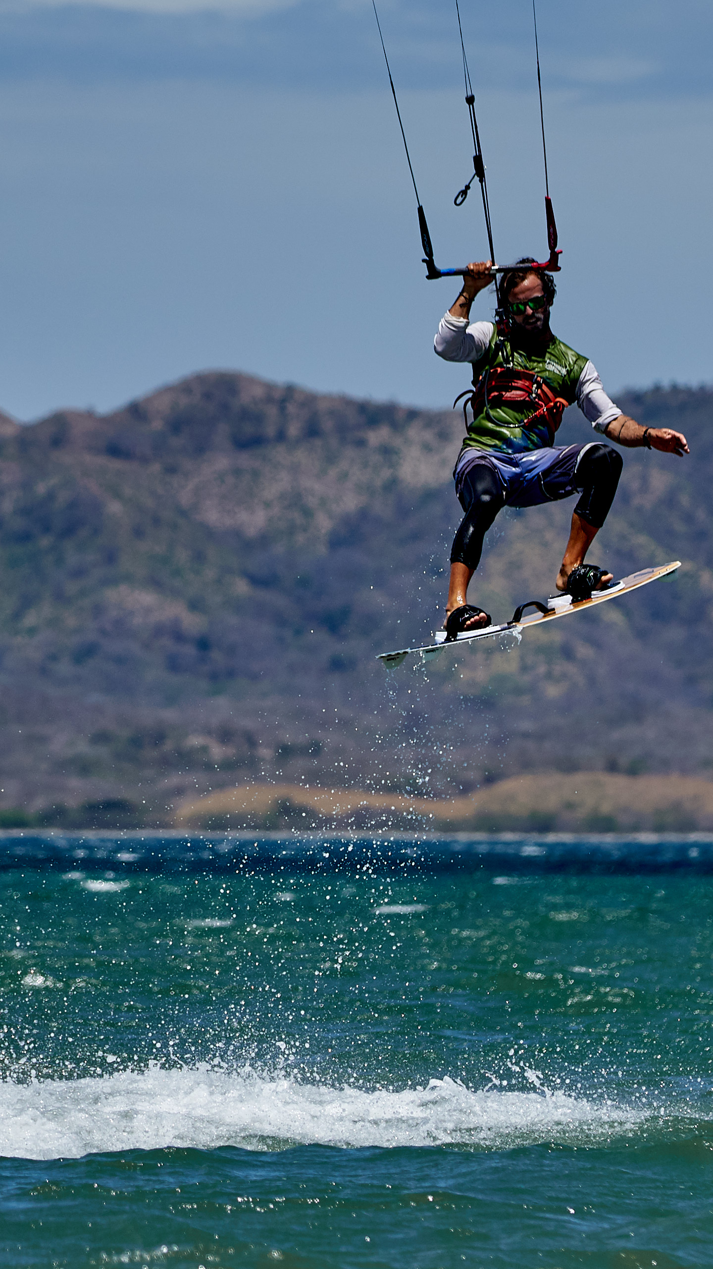 Beginner kitesurfing tips, tricks delivered to you!
